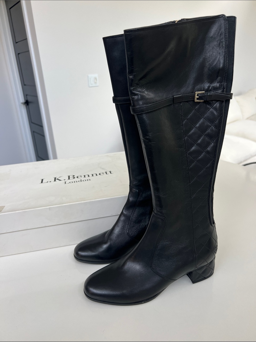 L.K. Bennett donna black leather quilted knee high low heel riding boots 38